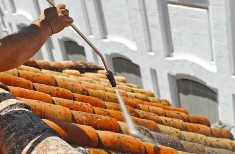 Nettoyage de toitures - Saint-Benoît-du-Sault